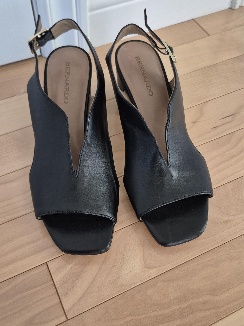 Bernardo Black Leather Slingback Peep-Toe Sandals